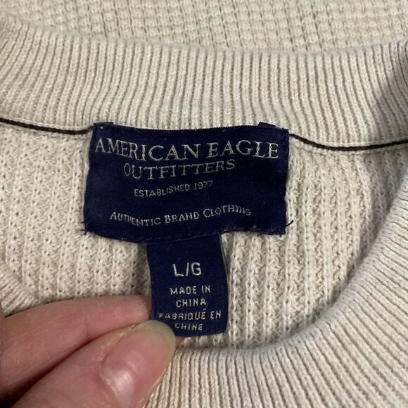 AMERICAN Eagle Outfitters Men’s Cable Knit Long Sleeved White Sweater (L) - Picture 2 of 9